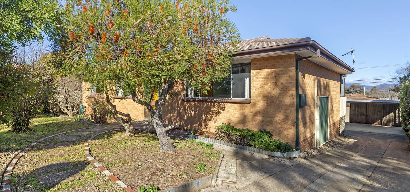 105 Livingston Avenue KAMBAH, ACT 2902 is for Sale on Zango Zango