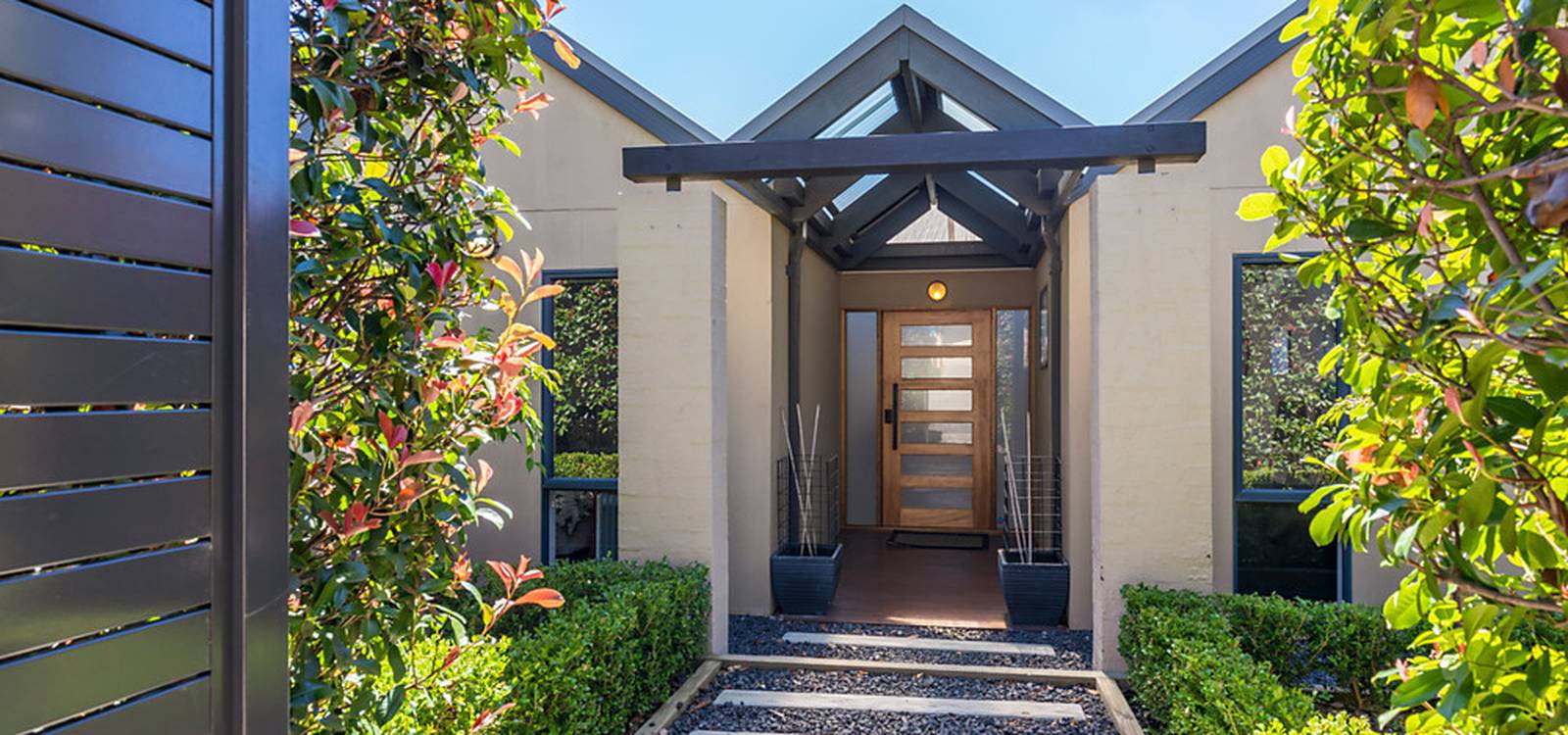 11 Bendora Crescent PALMERSTON, ACT 2913 is for Rent on Zango Zango