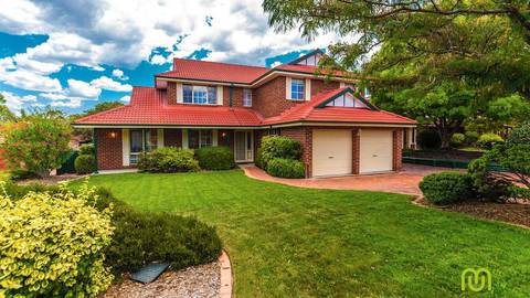 16 Clare Dennis Avenue GORDON, ACT 2906