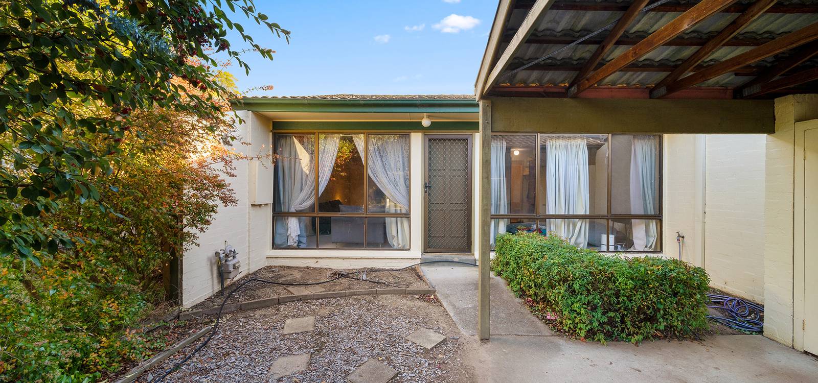 16 Connelly Place BELCONNEN, ACT 2617 is for Rent on Zango Zango