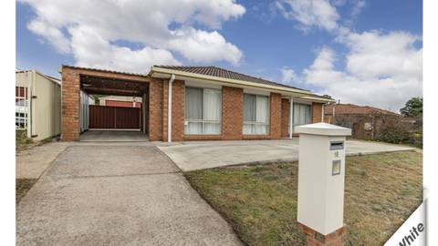 16 Tom Roberts Avenue CONDER, ACT 2906