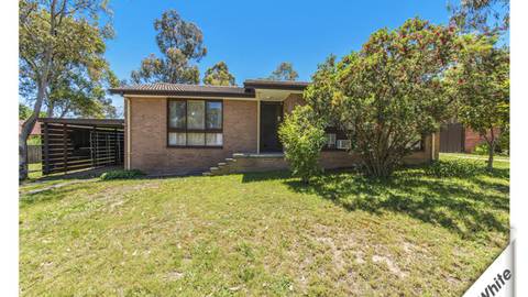 17 Jenner Court WANNIASSA, ACT 2903