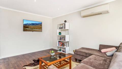 21 House Circuit BANKS, ACT 2906