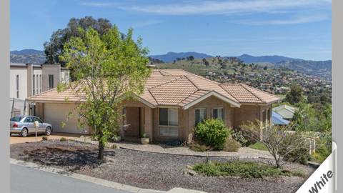 24 Galbraith Close BANKS, ACT 2906