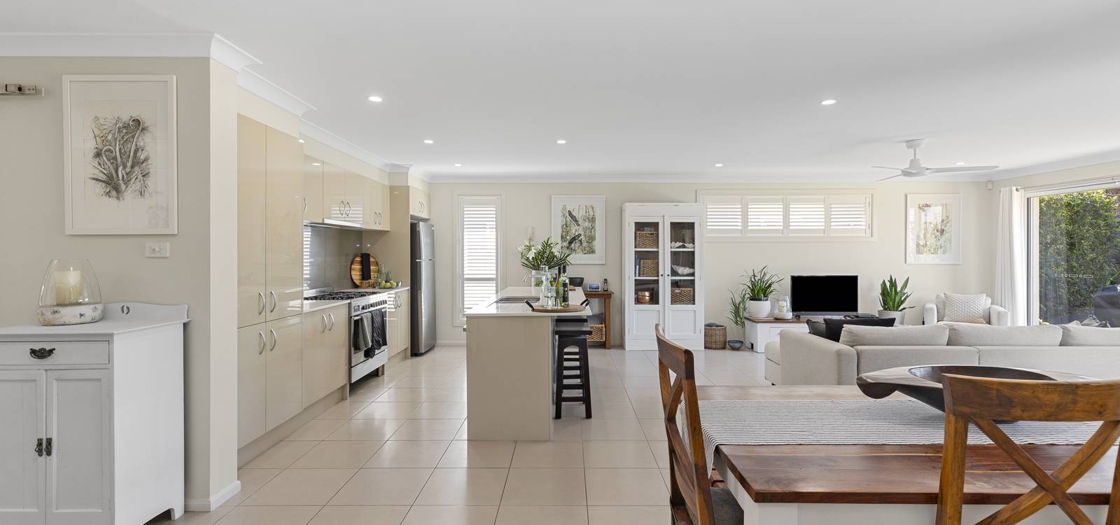 8 Red Hill Parade TOMAKIN, NSW 2537 is for Sale on Zango Zango